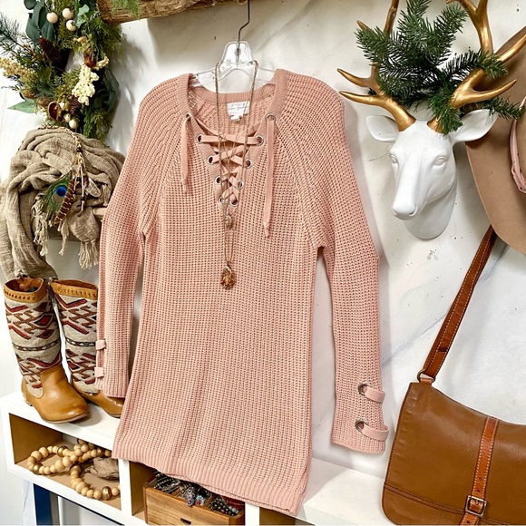 Chalet blush knit tunic w front lace up detailing & cabin cottage vibe - Picture 3 of 10